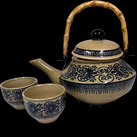 Vintage Ceramic Teapot Set With Bamboo Handle & 2 Cups - Made In China Beige Wit - Picture 1 of 6